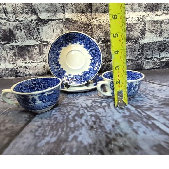 Vintage Set of 2 Teacups and Saucers by Arabia Finland - Picture 7 of 10